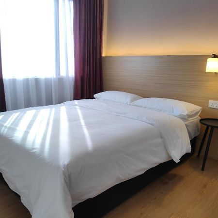 Ez Suites Bandar Seri Begawan Exterior foto